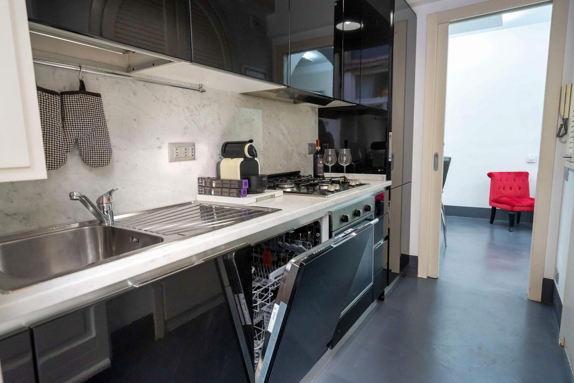 Apartment White Style Gambero Rom
